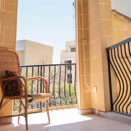 Dorata - Gozo With Terrace & Field View