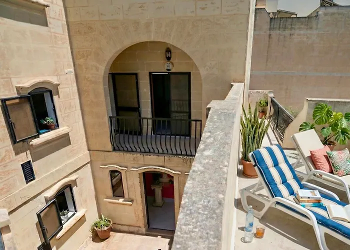 Dorata - Gozo With Terrace & Field View